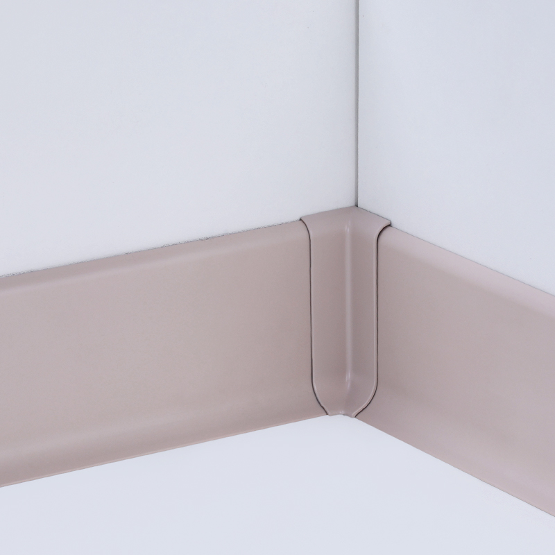 floor skirting board لوح الأرضية