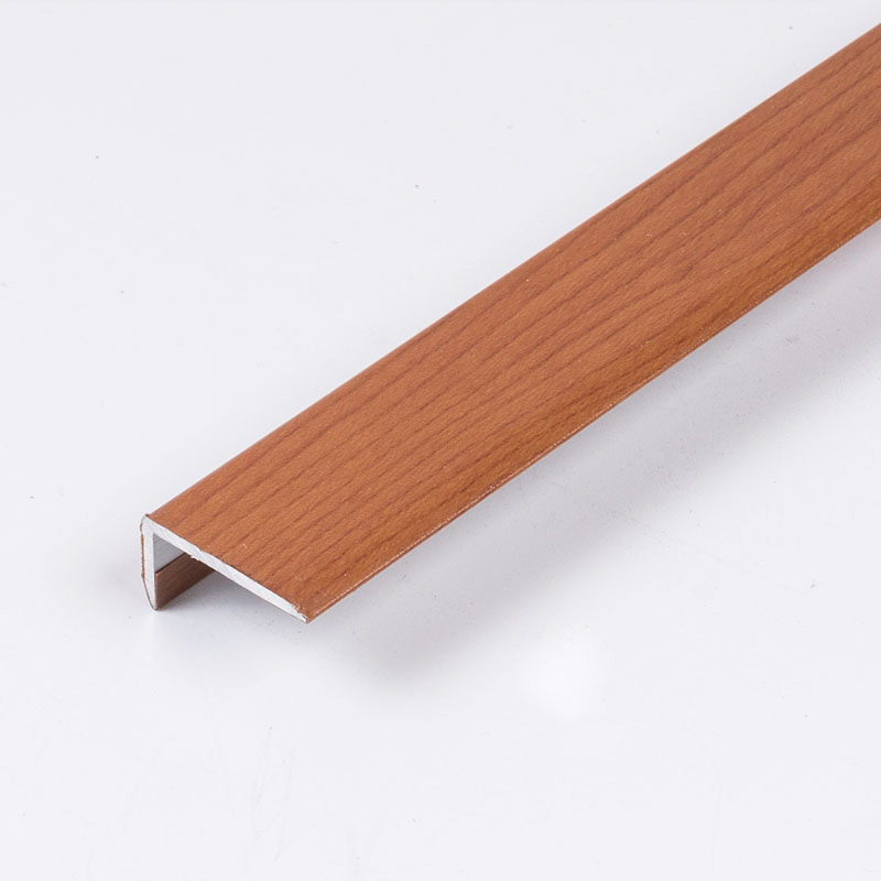 تقليم حافة بلاط الأرضية