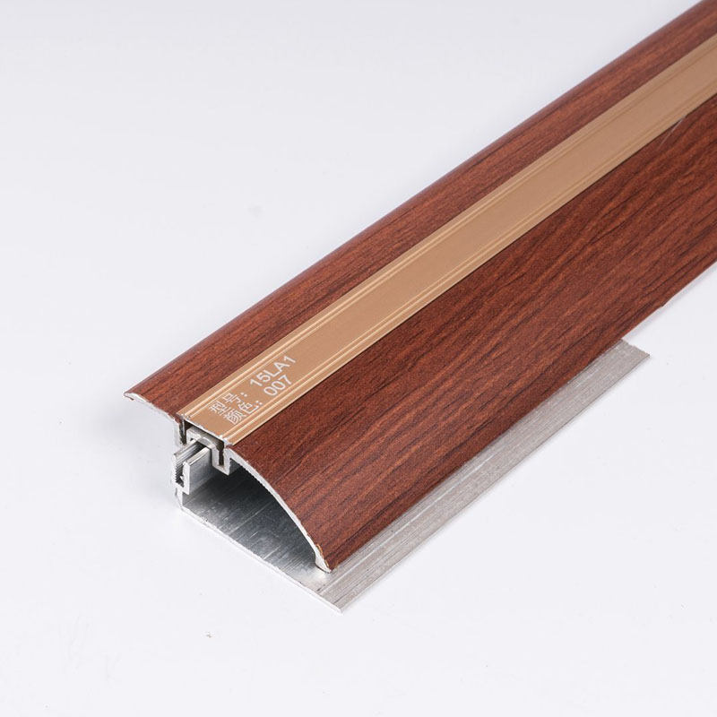 شريط انتقالي للبلاط والسجاد