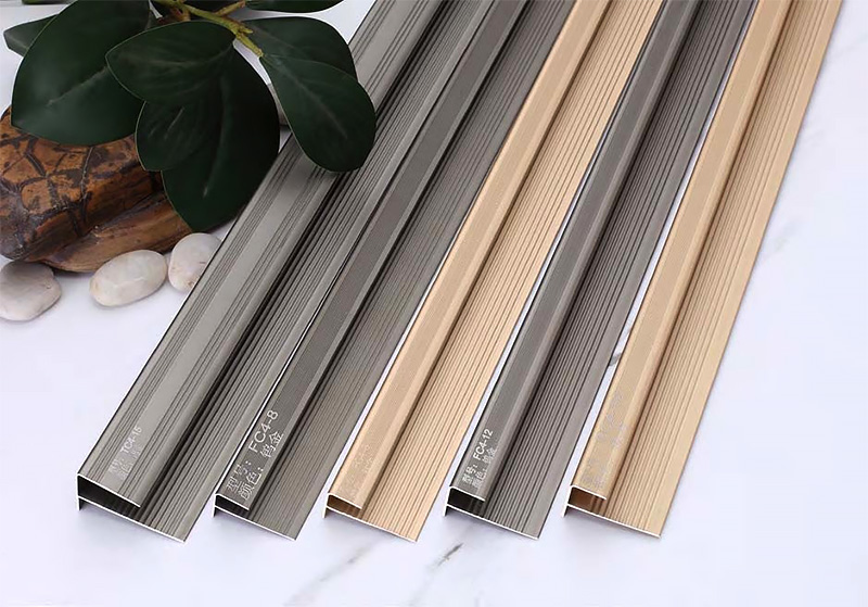 مقاسات مختلفة - زخارف أنف الدرج