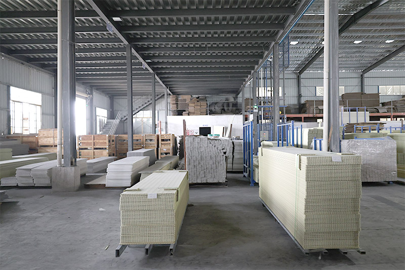 لوحة مخدد للجدار