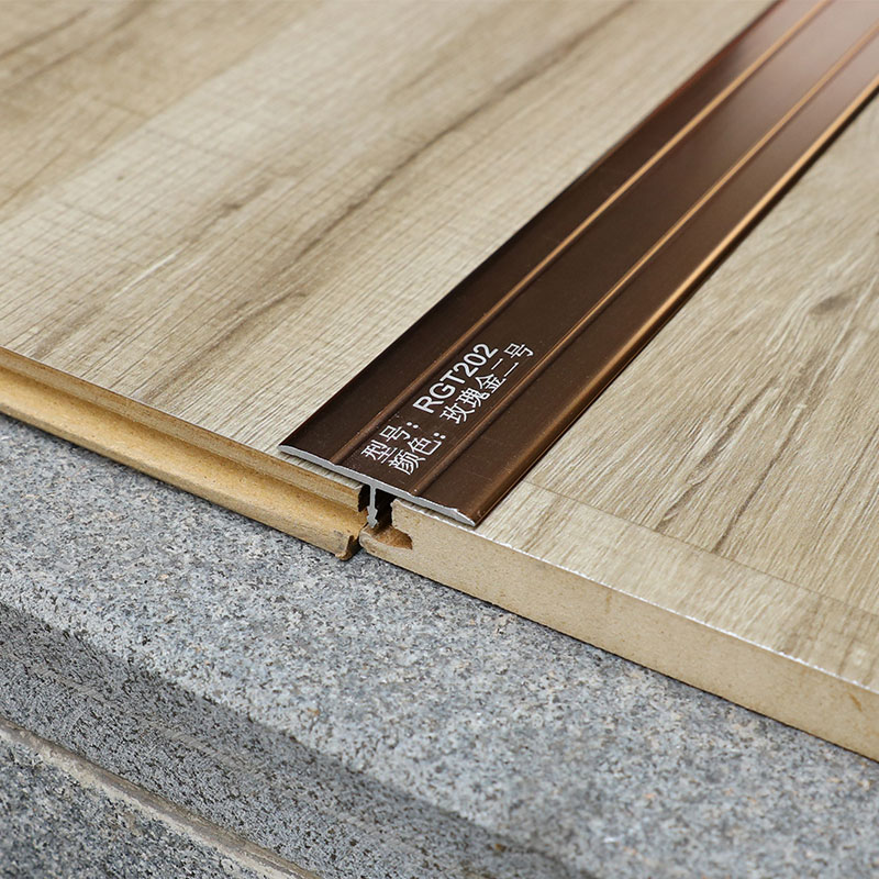 بلاط داخلي لشرائط انتقال البلاط