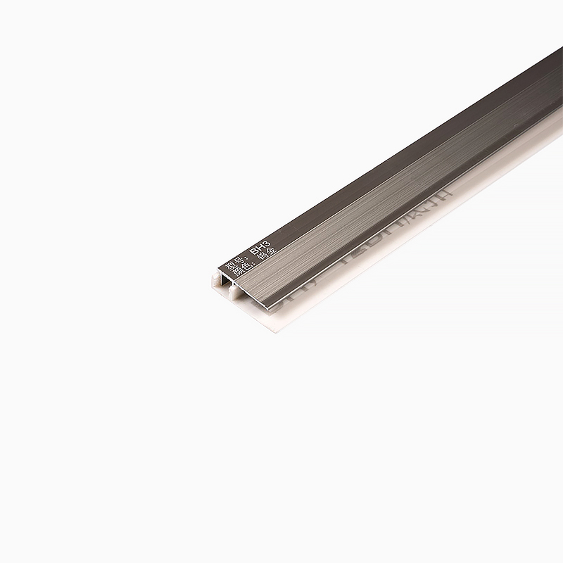 حواف بلاط الأرضية