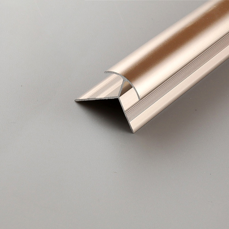 تقليم بلاط الزاوية الخارجية الفاخرة