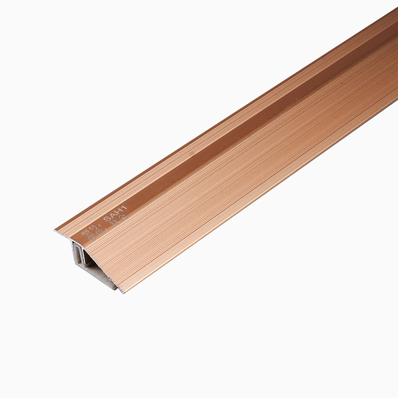 شريط انتقالي للأرضية المعدنية الداخلية