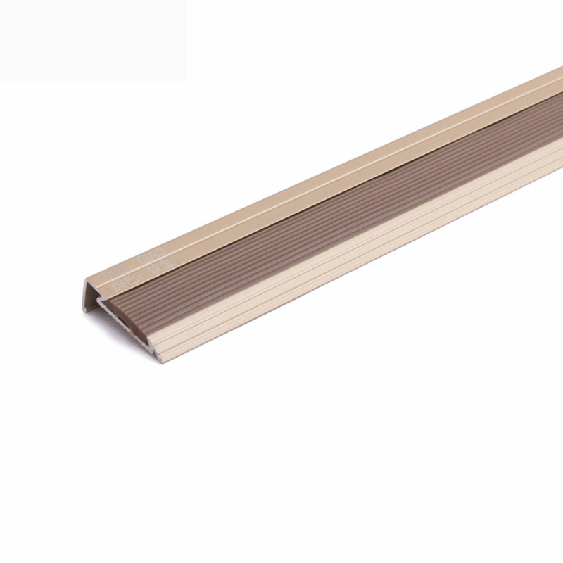 شريط حواف بلاط الأرضية