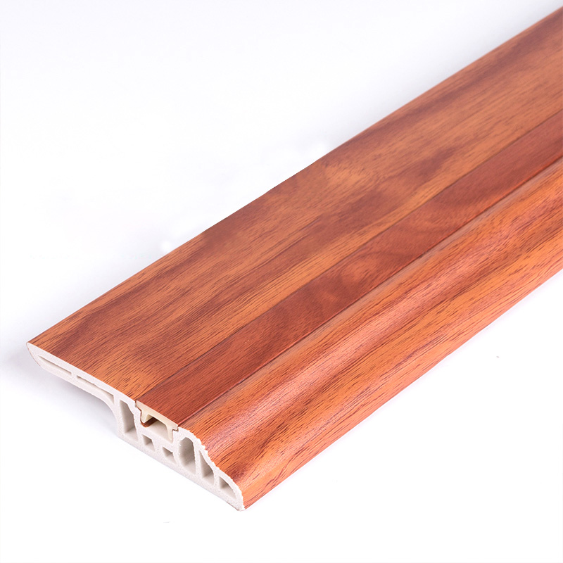 اللوح البلاستيكي الداخلي