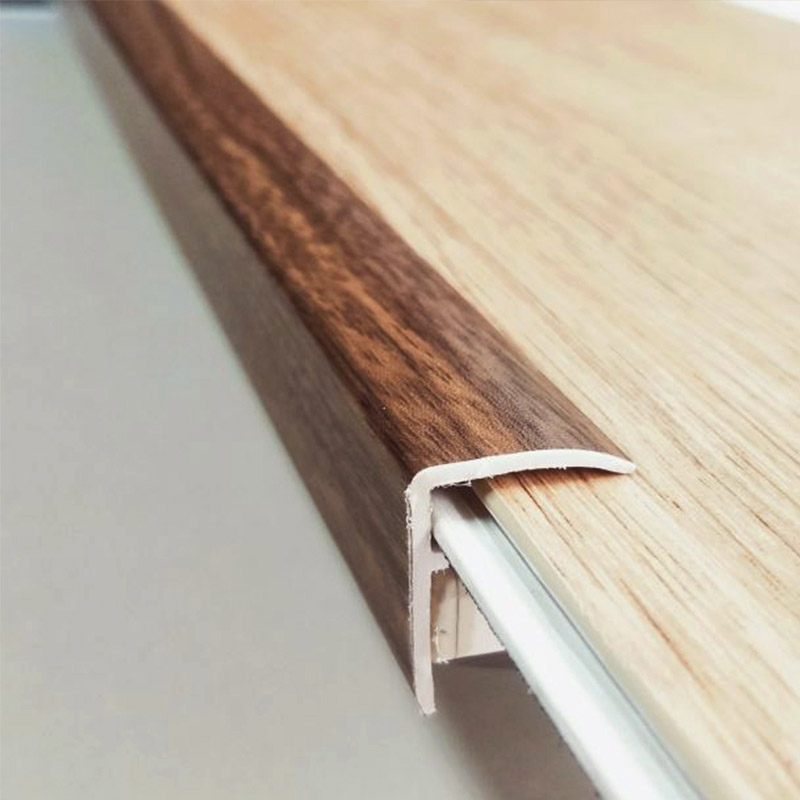 شرائط حافة الدرج الداخلية على شكل F