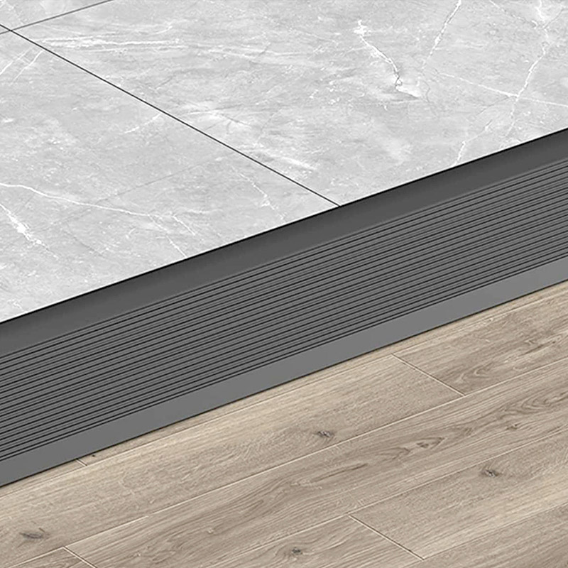 تقليم انتقالي للأرضية الفاخرة