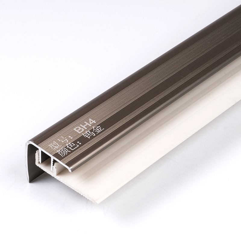 تقليم بلاط الدرج