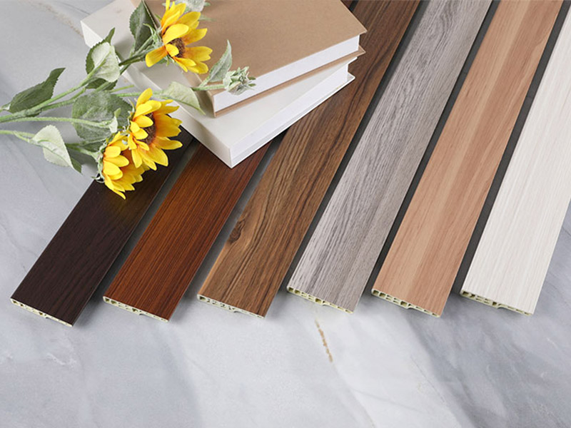 هل يجب أن تكون اللوح الأساسي أفتح أم أغمق من الجدار؟