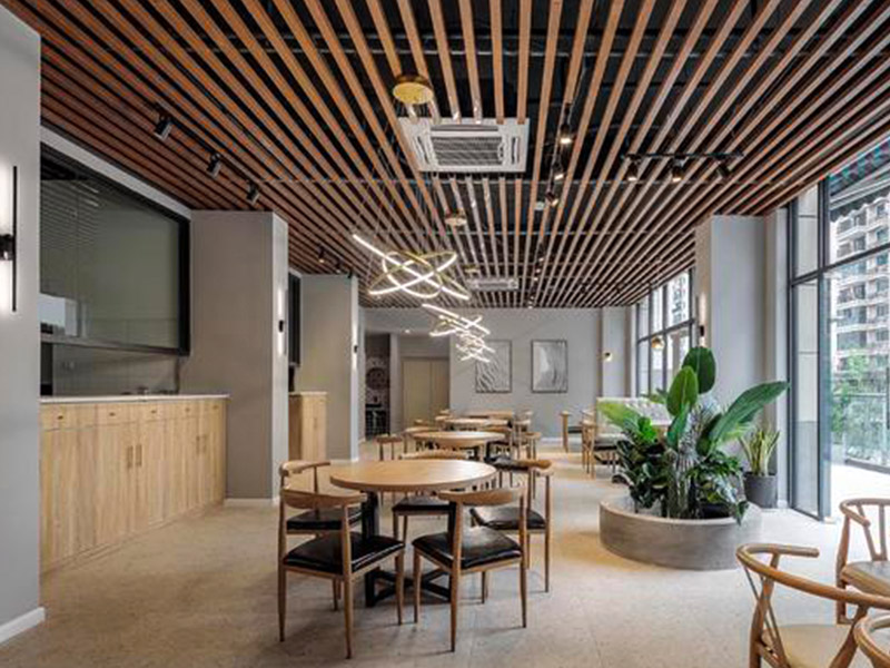 أفكار زخرفة السقف: دليل كامل