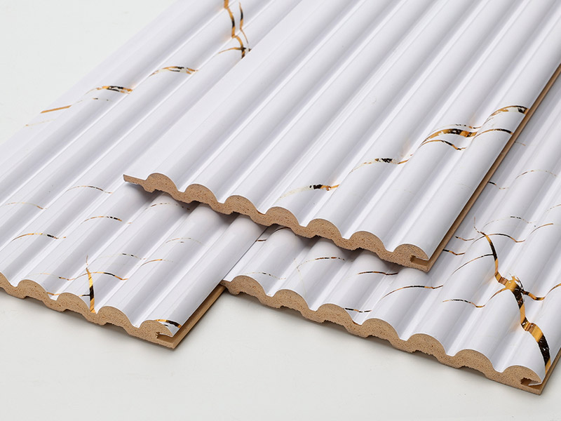 لوحة حائط صلبة نصف دائرية بلمسة نهائية من الرخام الأبيض الذهبي مقاس 105.5*8.5 مم 