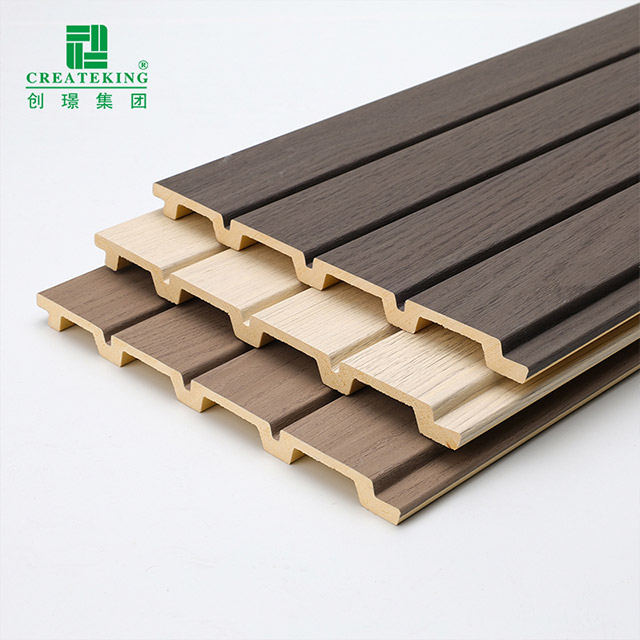 170 * 11 مم ألواح الجدران البلاستيكية المخددة ذات النهاية الخشبية