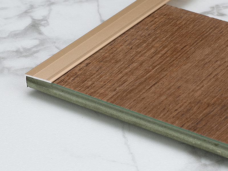 حافة أرضية من الألومنيوم على شكل حرف L