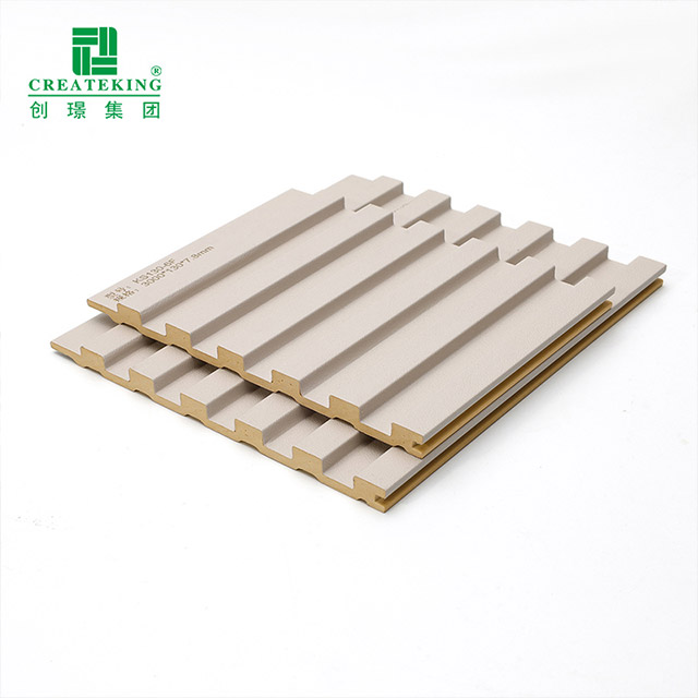 ألواح الجدران الصلبة المخددة PVC مقاس 130*7.8 مم