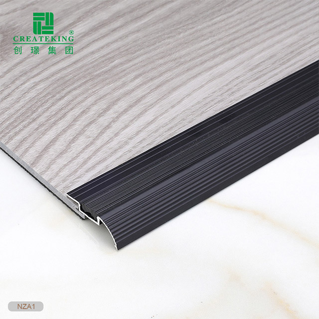 شريط عتبة ألومنيوم مضاد للانزلاق مقاس 4.95 × 33 مم مع إدراج مطاطي