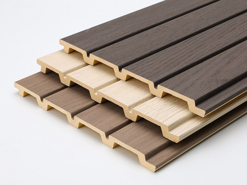 170 * 11 مم ألواح الجدران البلاستيكية المخددة ذات النهاية الخشبية