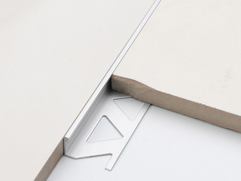  تقليم بلاط الألمنيوم على شكل حرف L