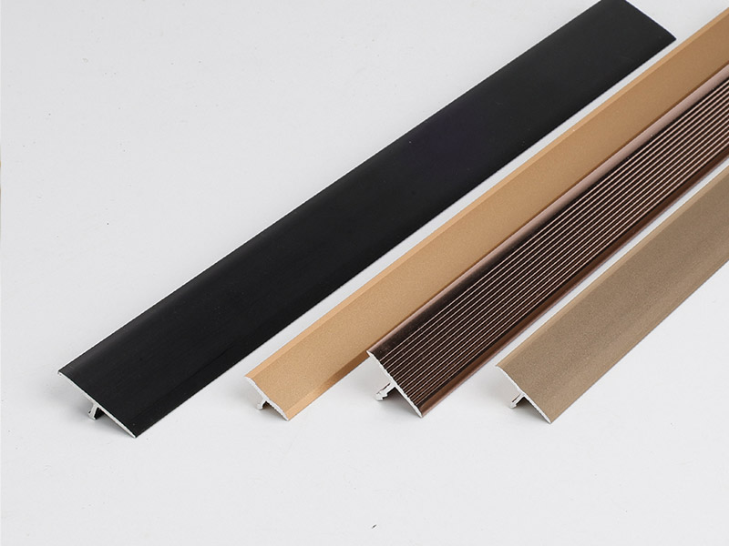 حواف معدنية على شكل حرف T للبلاط