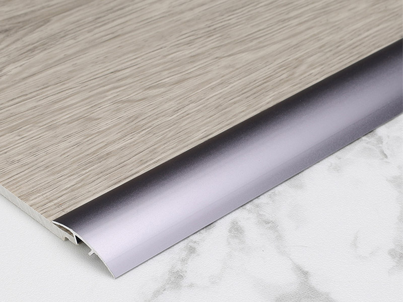 شريط انتقالي للأرضية المعدنية العالمية