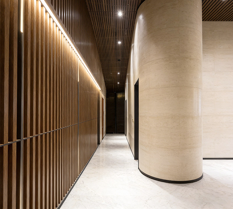 زخرفة جدار الممر