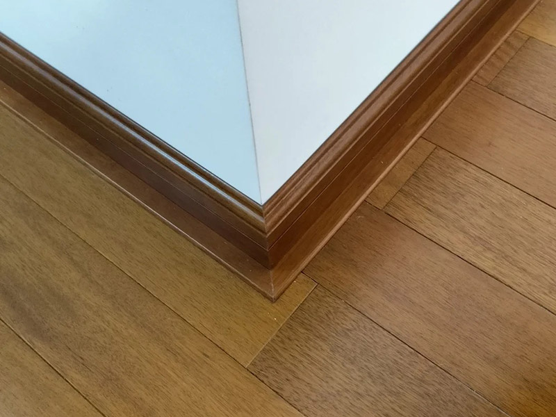 هل تحتاج الأرضيات الصلبة إلى مطابقة الألواح؟