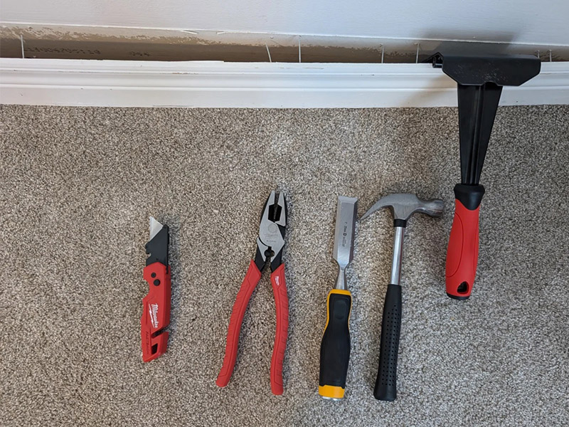 هل يمكنني تثبيت السجاد دون إزالة الألواح؟