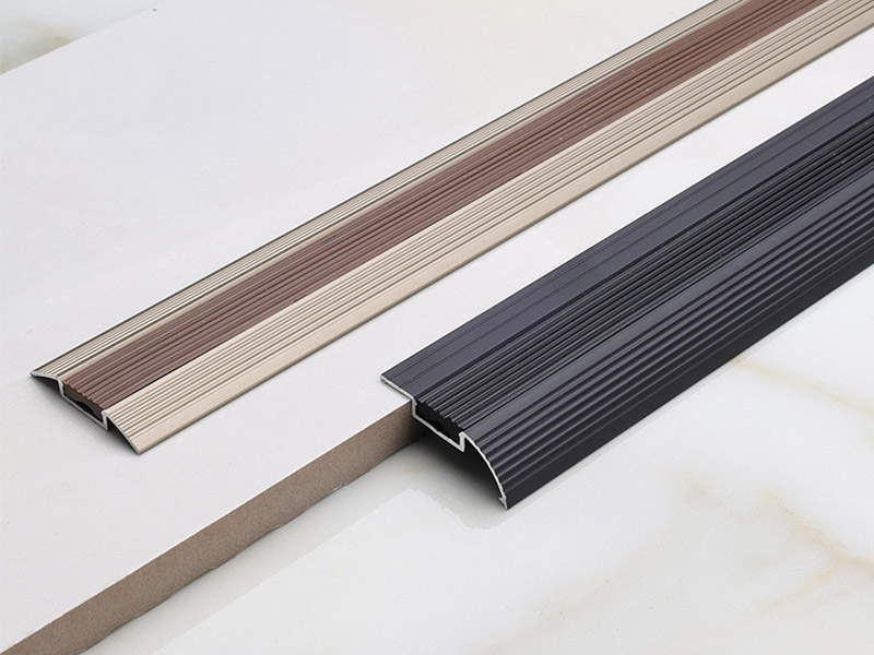 عتبة الألومنيوم المضادة للانزلاق Ba