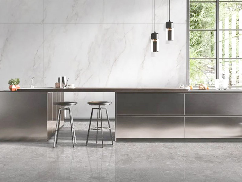 جدار المطبخ يغطي بدلاً من البلاط