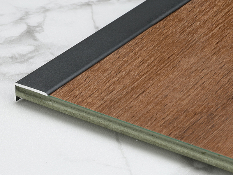 شريط حماية حافة الأرضية من الألومنيوم على شكل حرف L