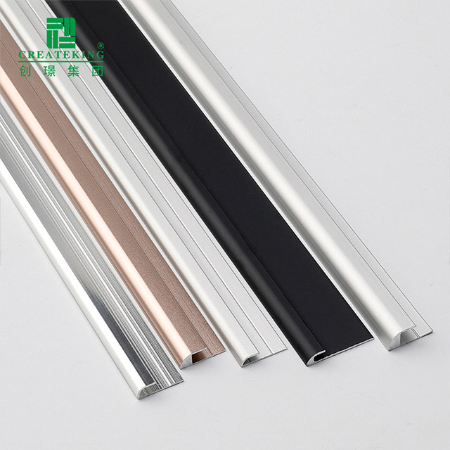 شريط تقليم الأرضية من سبائك الألومنيوم على شكل حرف C مقاس 8 × 4.5 مم