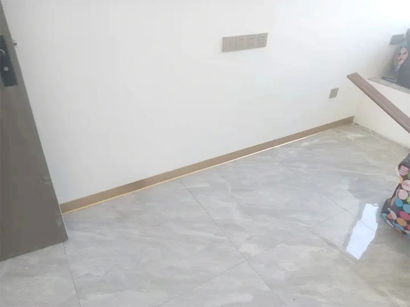 تحويل الديكورات الداخلية الخاصة بك مع الألواح العازلة من الألومنيوم: اتجاه تصميم حديث